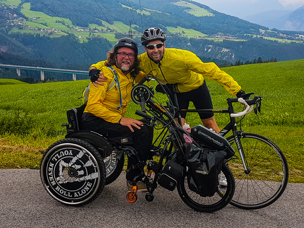 Daniel und ich mit der Europa-Brücke im Hintergrund!