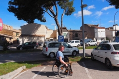 Behindi-Parking in Arta